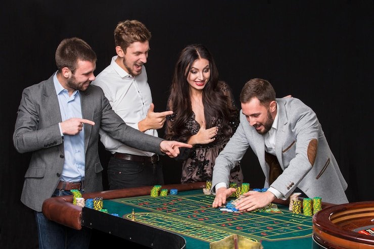 Meja permainan kartu api333 dengan dealer profesional dan suasana casino yang nyaman